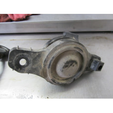19P031 Right Motor Mount Bracket For 12-14 Subaru Impreza  2.0